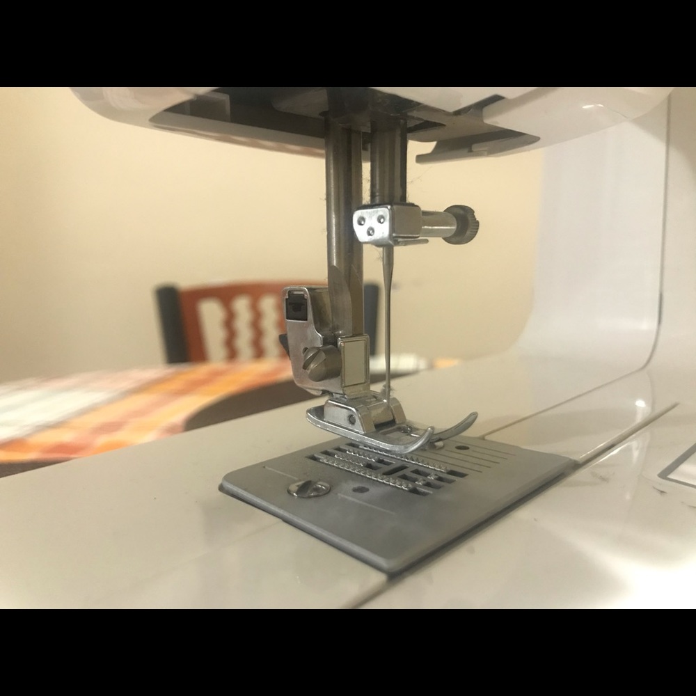 Brother Sewing Machine. - Picture 4 of 8